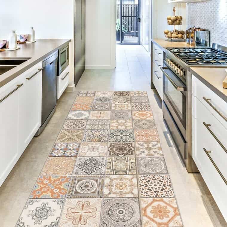 Διάδρομος διακόσμησης κουζίνας ή μπάνιου από ανθεκτικό μουσαμά