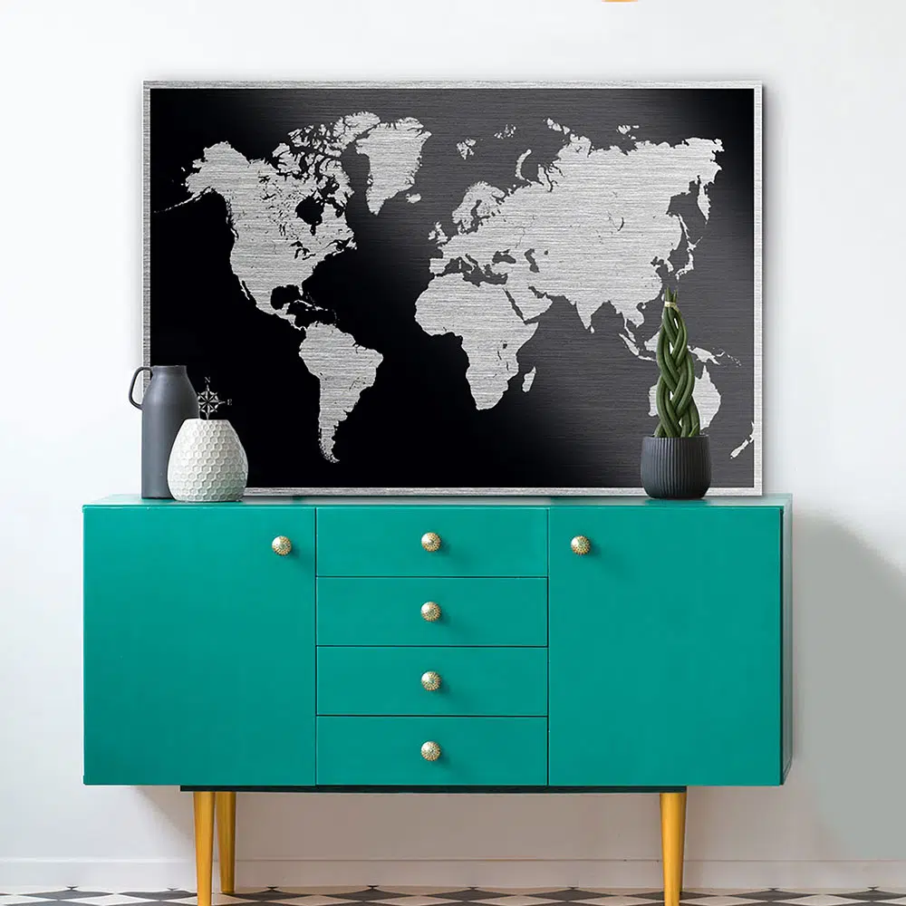 Παγκόσμιος χάρτης πίνακας σε βουρτσισμένο αλουμίνιο Παγκόσμος χάρτης πίνακας σε βουρτσισμένο αλουμίνιο
